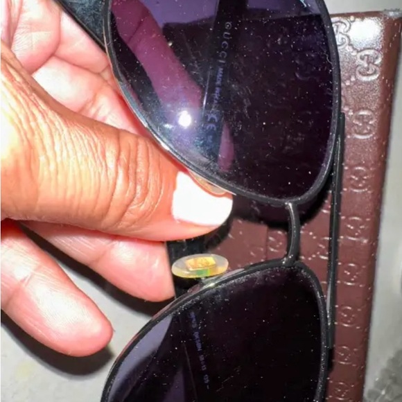 Authentic Gucci sunglasses - Picture 2 of 6